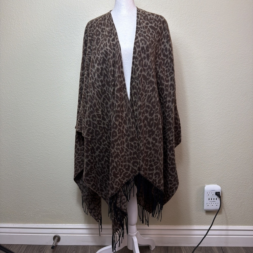 Accessory Street One Size Cheetah Animal Pattern Shawl Ruana Blanket Sweater